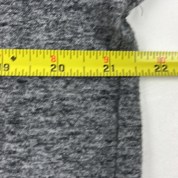 J. Crew Factory Men's Long Sleeved Grey Crew Neck Shirt - Picture 4 of 7